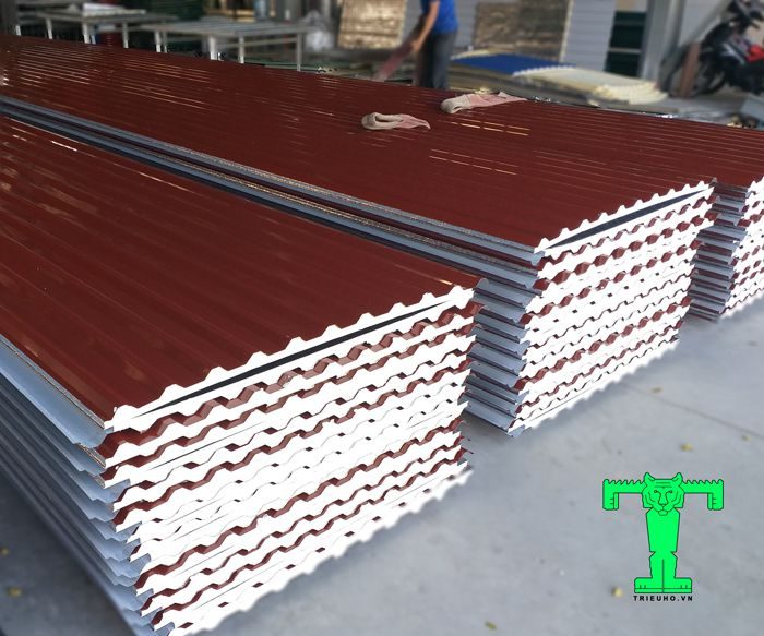 Tôn chống nóng 3 lớp Đông Á : tôn nền dày 0.40mm + PU + giấy bạc có lớp tôn nền Đông Á - thương hiệu tôn uy tín chất lượng cao Tôn chống nóng 3 lớp Đông Á : tôn nền dày 0.40mm + PU + giấy bạc có lớp tôn nền Đông Á - thương hiệu tôn uy tín chất lượng cao