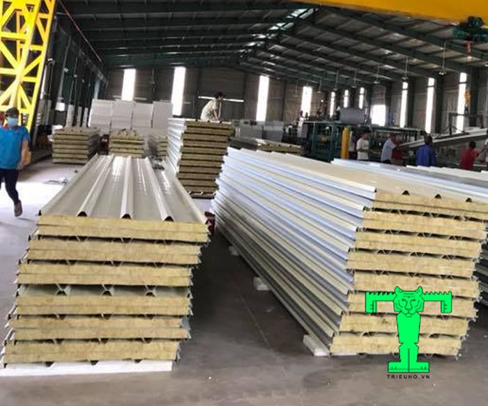 Tôn chống cháy Rockwool dày 75mm