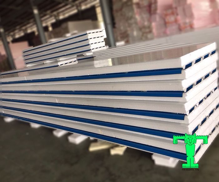 Tôn EPS Hoa Sen 3 lớp mang lại cho công trình nhiều ưu điểm nổi bật Tôn EPS Hoa Sen 3 lớp mang lại cho công trình nhiều ưu điểm nổi bật