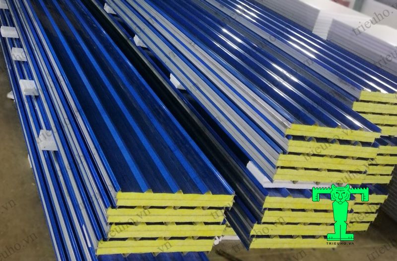 Tôn cách nhiệt chống cháy Glasswool, Tôn Lõi Bông Thủy Tinh, Tôn 3 Lớp Bông Thủy Tinh, Tôn Chống Nóng Bông Thủy Tinh Tôn cách nhiệt chống cháy Glasswool, tôn bông thủy tinh