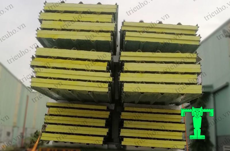 Tôn cách nhiệt chống cháy Glasswool, Tôn Lõi Bông Thủy Tinh, Tôn 3 Lớp Bông Thủy Tinh, Tôn Chống Nóng Bông Thủy Tinh Tôn cách nhiệt chống cháy Glasswool, tôn bông thủy tinh