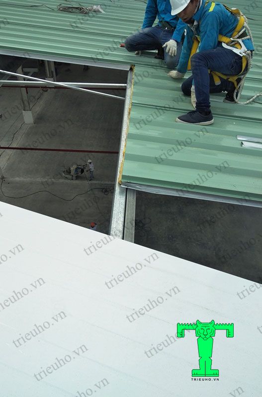 Tôn cách nhiệt chống cháy Glasswool, tôn bông thủy tinh Tôn cách nhiệt chống cháy Glasswool, tôn bông thủy tinh