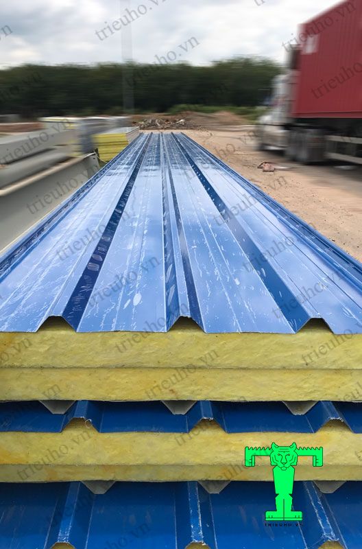 Tôn cách nhiệt chống cháy Glasswool, Tôn Lõi Bông Thủy Tinh, Tôn 3 Lớp Bông Thủy Tinh, Tôn Chống Nóng Bông Thủy Tinh Tôn cách nhiệt chống cháy Glasswool, tôn bông thủy tinh
