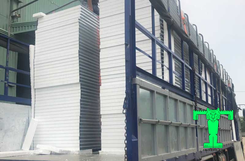 Triệu hổ cung cấp tấm panel kho lạnh eps