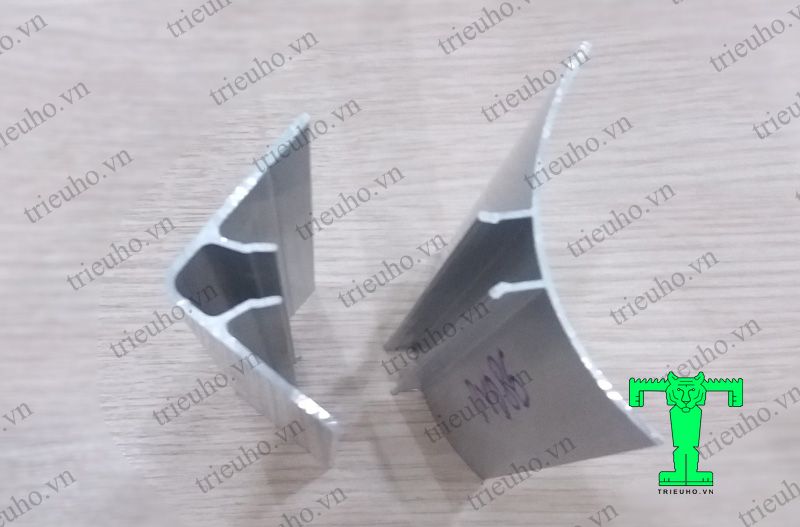 Thanh nhôm đế phào và phào C dùng bo góc panel