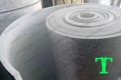 Mút xốp PE Foam được phủ 1 lớp màng bạc để gia tăng khả năng cách nhiệt, cách âm