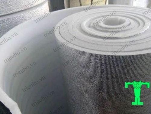 Mút xốp PE Foam được phủ 1 lớp màng bạc để gia tăng khả năng cách nhiệt, cách âm