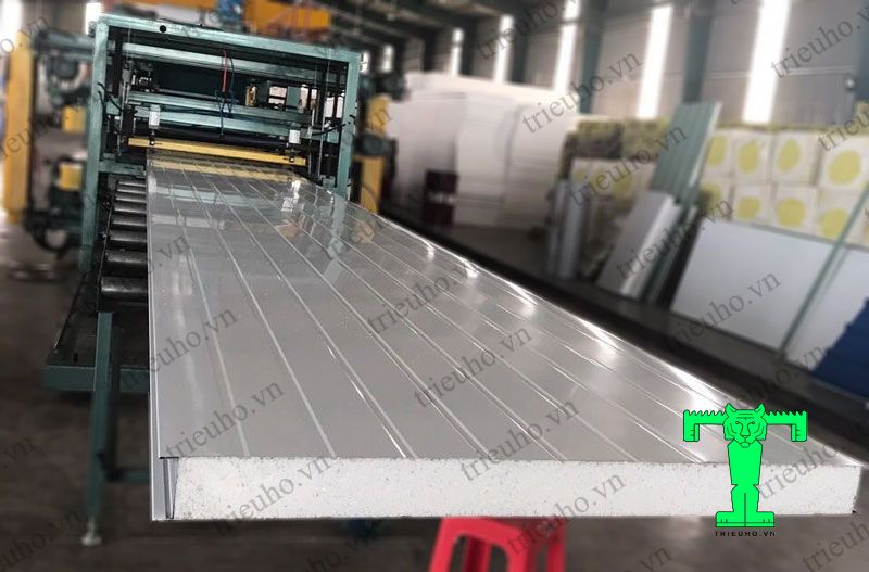 Tấm Panel EPS cách nhiệt được cung cấp bởi Triệu Hổ