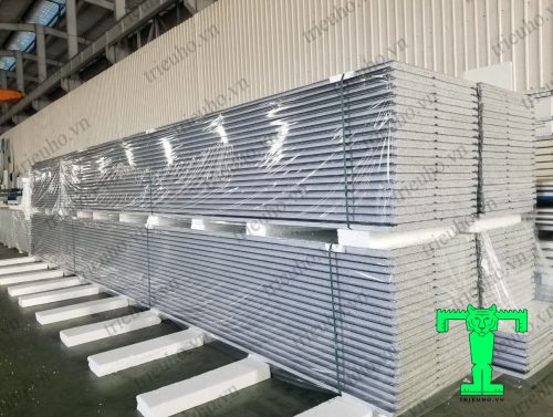 Triệu Hổ cung cấp tấm tôn Panel cách nhiệt chất lượng cao tại Khánh Hoà