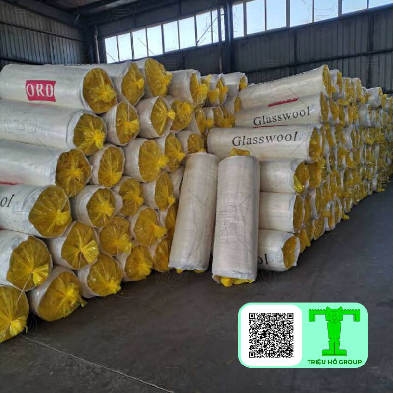 Lớp bông thủy tinh Glasswool có bạc tỷ trọng 24kg/m3 có nhiệm vụ cách nhiệt và giảm ồn rất tốt