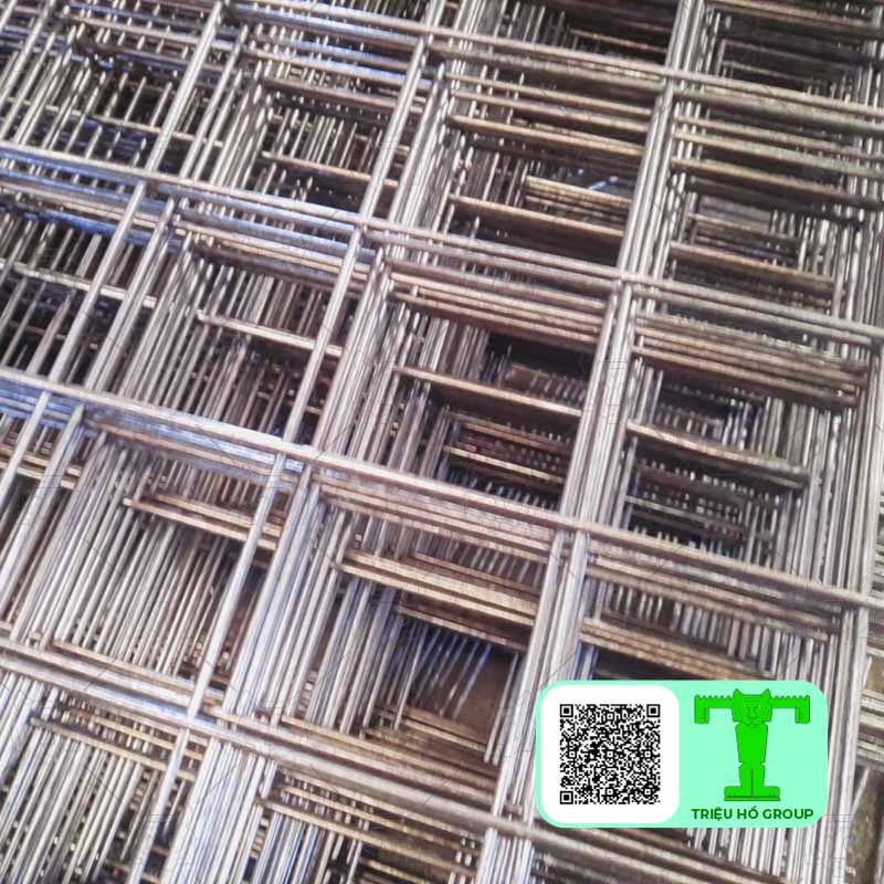 Đường kính của sợi lưới thép hàn D10a150 là 10mm, kích thước 150*150 mm, chiều dài, chiều rộng linh động cắt theo kích thước công trình