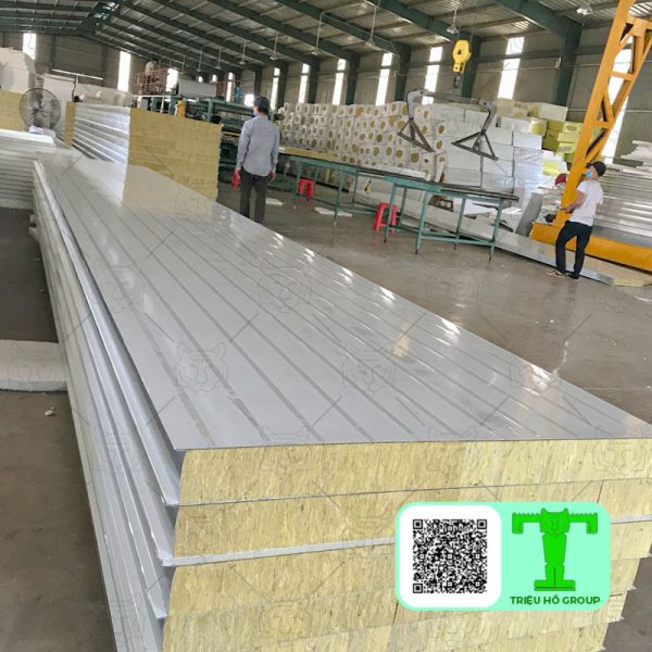 Tấm Panel Rockwool Dày 75mm 120kg/m3 0.4mm bền đẹp