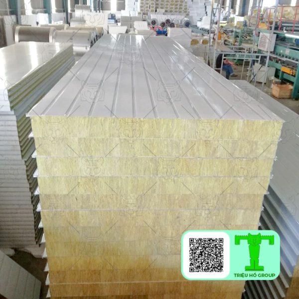 Tấm Panel Rockwool Dày 75mm có độ bền và tuổi thọ được đảm bảo lên tới 50 năm