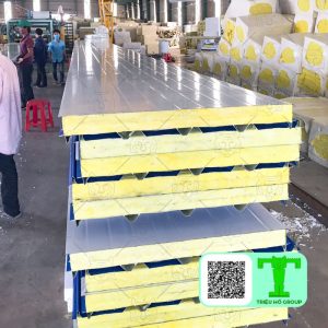 Tôn cách nhiệt chống cháy tôn 0.50mm + Glasswool 75mm + tôn 0.50mm bền đẹp rẻ