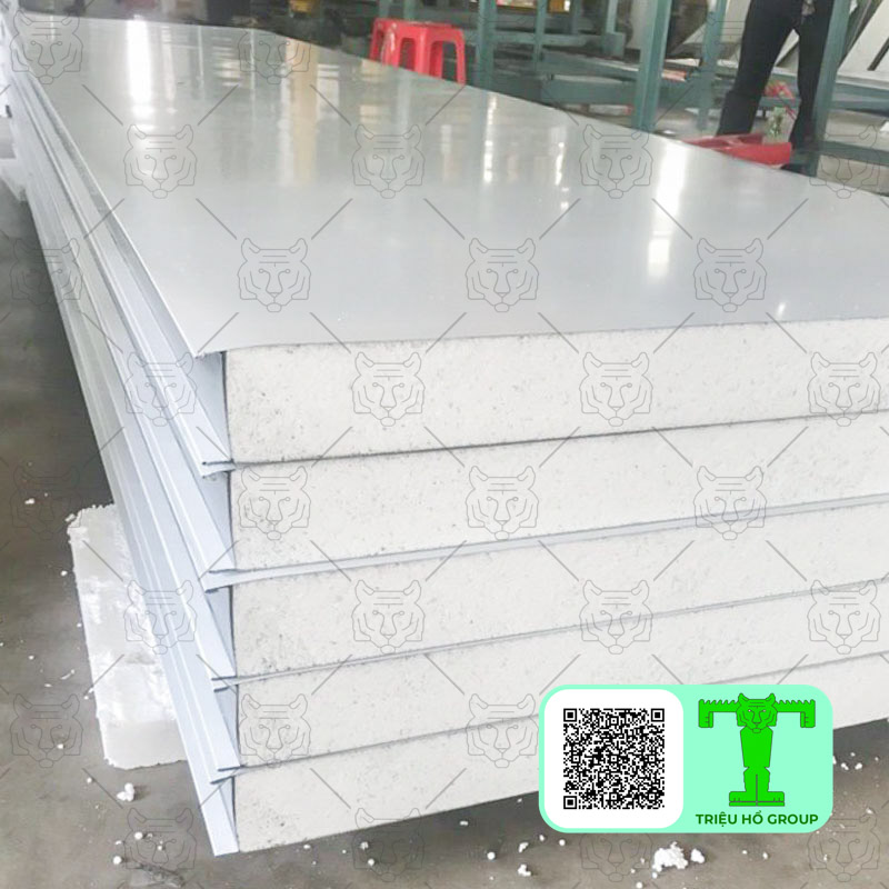 Tấm Panel đúc sẵn cách nhiệt EPS có cấu tạo 3 lớp mang lại cho sản phẩm nhiều ưu điểm vượt trội