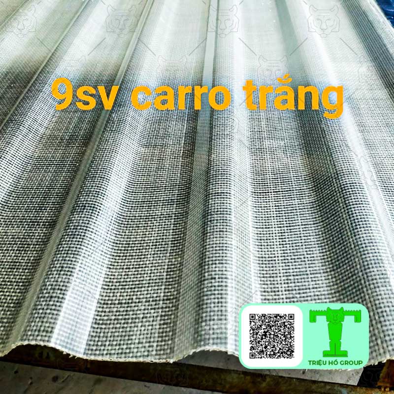 Ưu điểm của tôn lấy sáng Composite 9 sóng vuông dày 1mm chính là có khả năng xuyên sáng tốt, ngăn ti UV, bụi,...