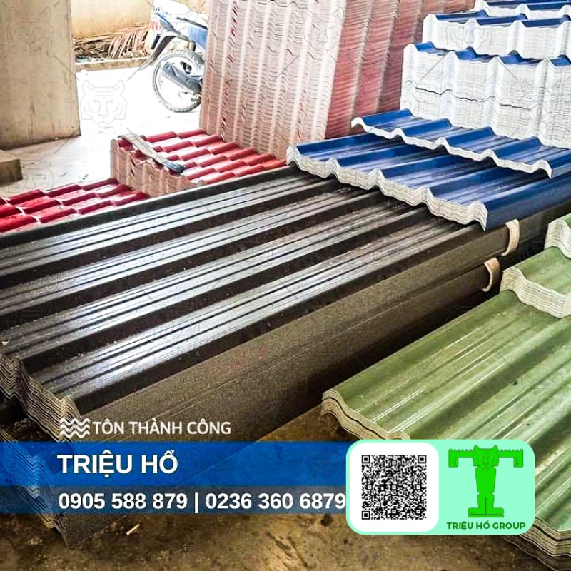 Tấm lợp nhựa dạng sóng PVC 6 sóng vuông được phủ lớp hấp thụ tia tử ngoại lâu bay màu và tuổi thọ hơn 20 năm