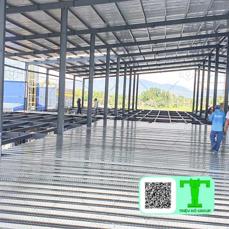 Tấm sàn deck dày 0.95mm được ứng dụng trong công trình công nghiệp